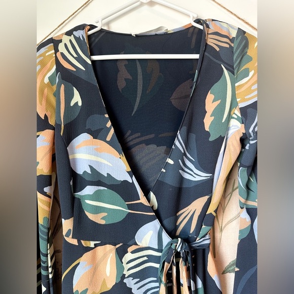 Amanda Uprichard Botanical Floral Tropical Wrap Bell Sleeve Dress Navy Multi S - Picture 2 of 11